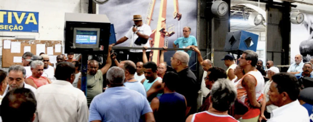 TRABALHADORES DO PORTO